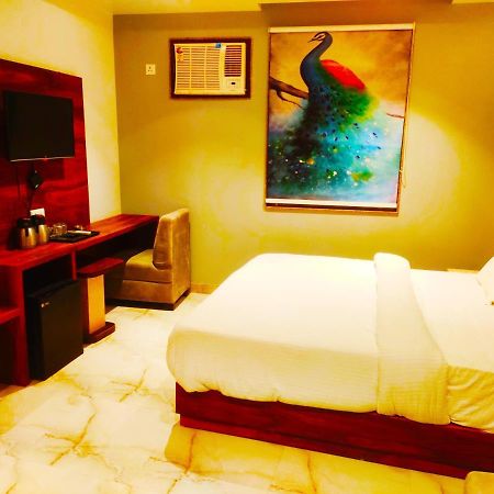 Hotel The Nilsa นิวเดลี ภายนอก รูปภาพ