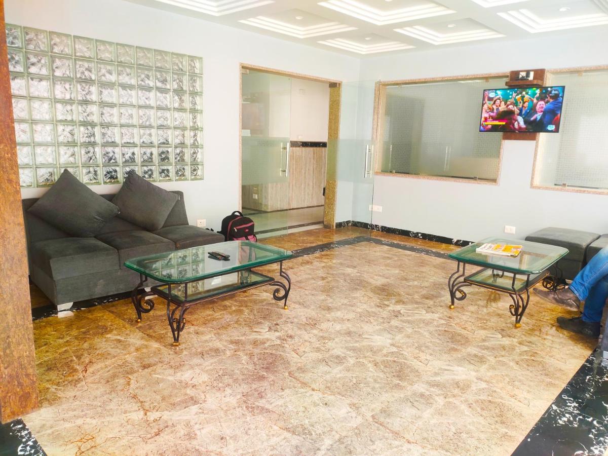 Hotel The Nilsa นิวเดลี ภายนอก รูปภาพ
