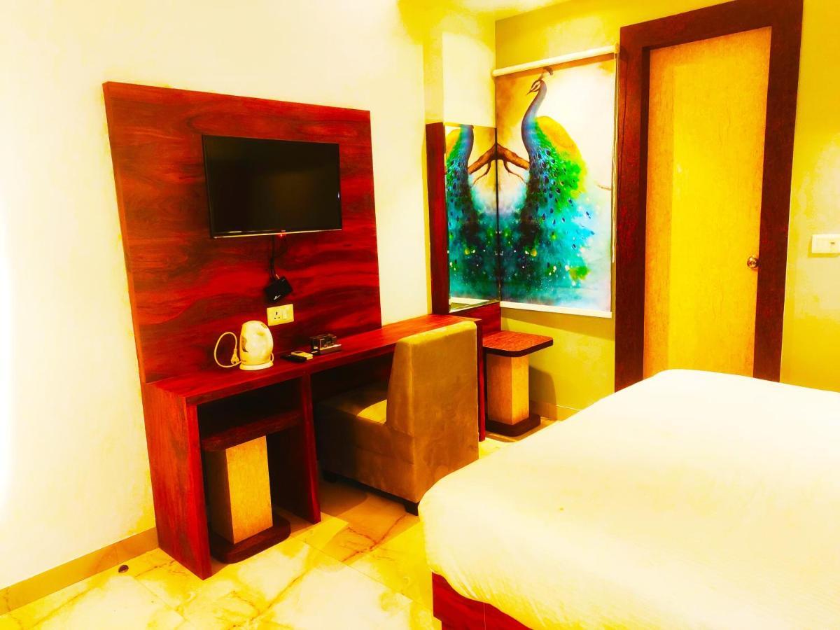 Hotel The Nilsa นิวเดลี ภายนอก รูปภาพ